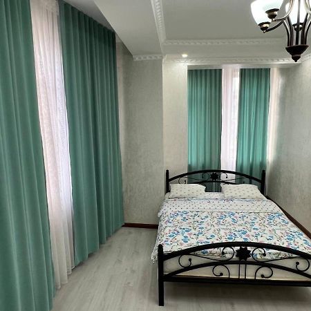 2-Room Apartment Mossovet Бишкек Экстерьер фото